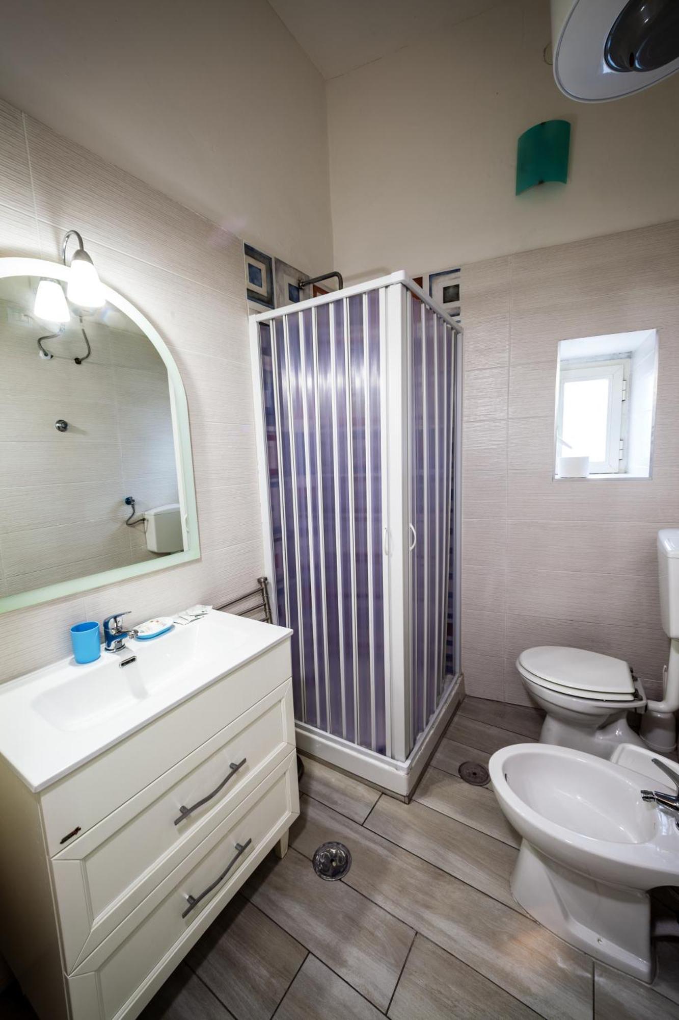 Mh Suites Rooms Apartments Bacoli Quarto foto