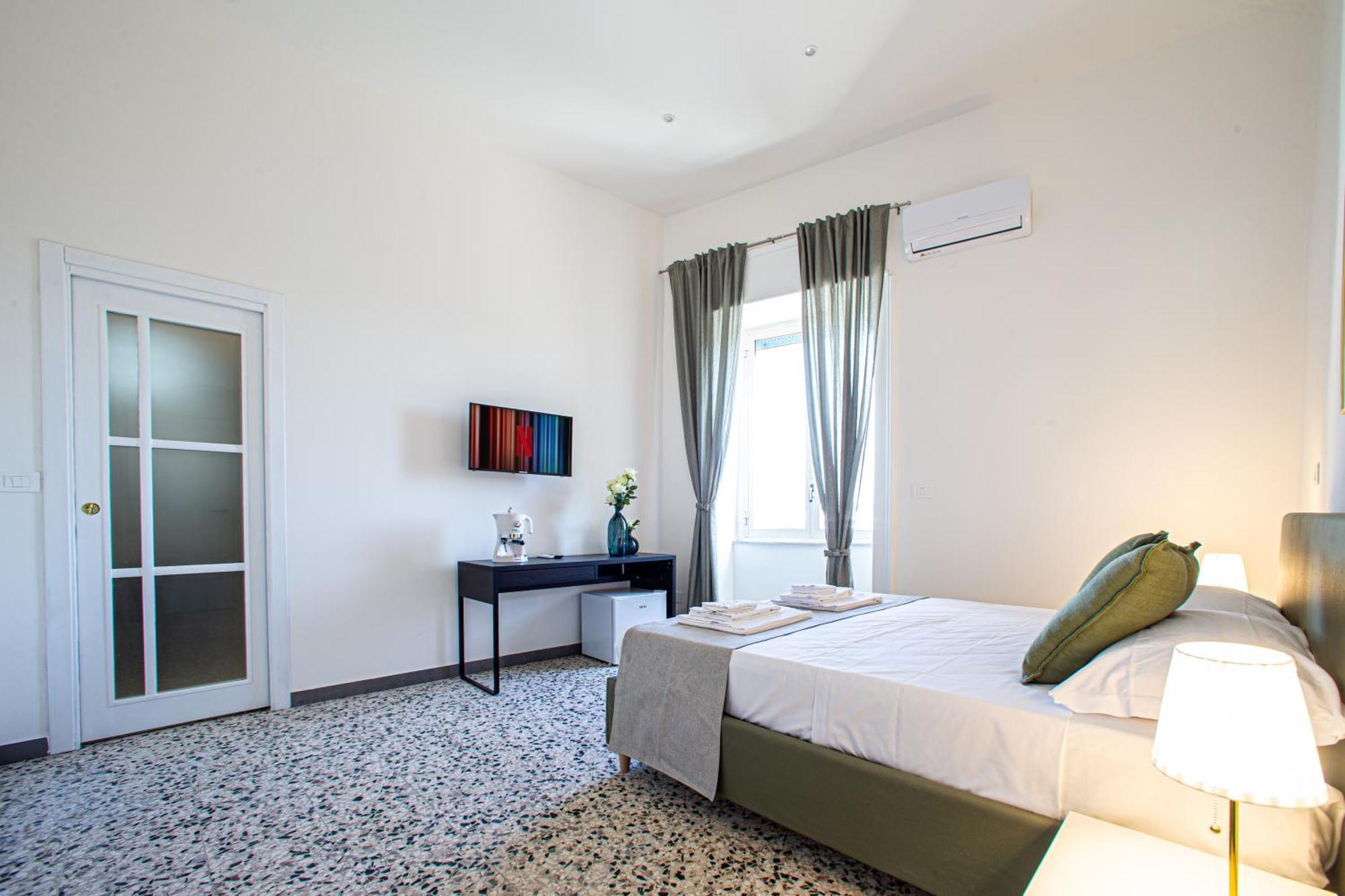 Mh Suites Rooms Apartments Bacoli Exterior foto